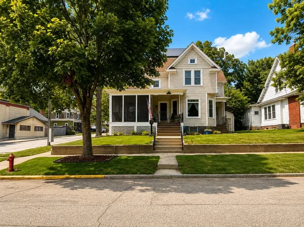 133 E Park Ave, Berlin, WI 54923