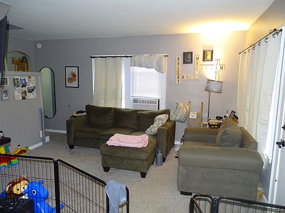 3rd image of 110 Berry St