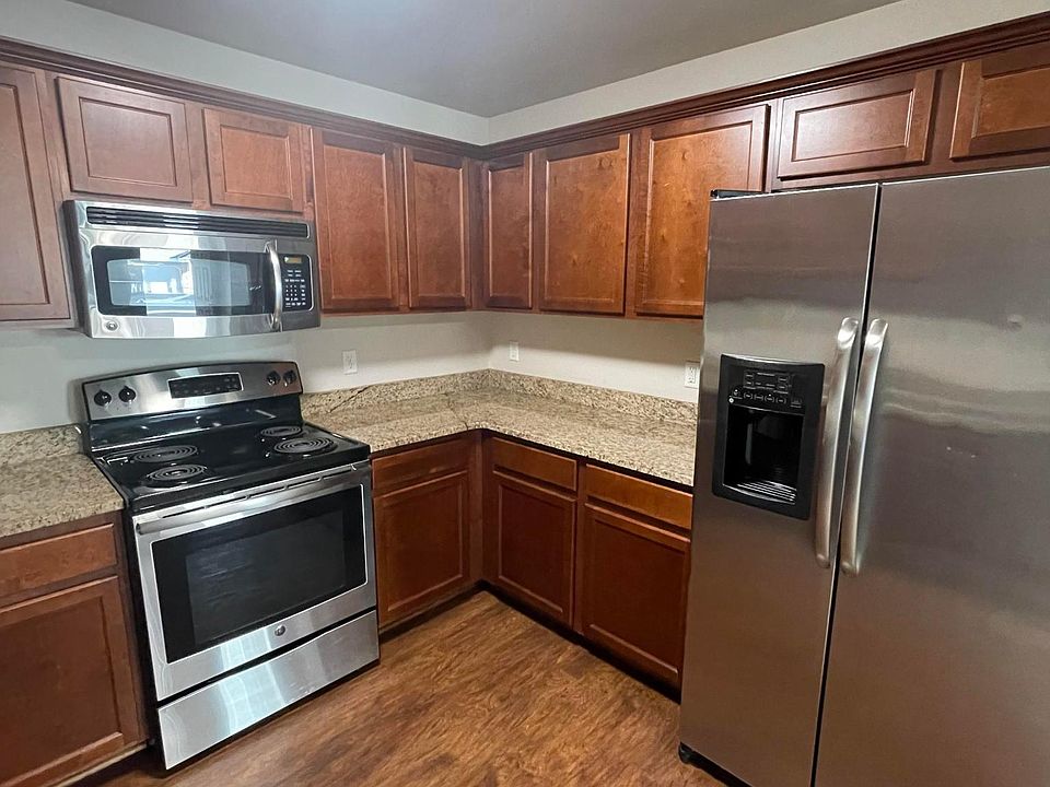 1st image of 49227 E Woods Dr #49227
