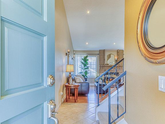 4th image of 21 Geary Cir