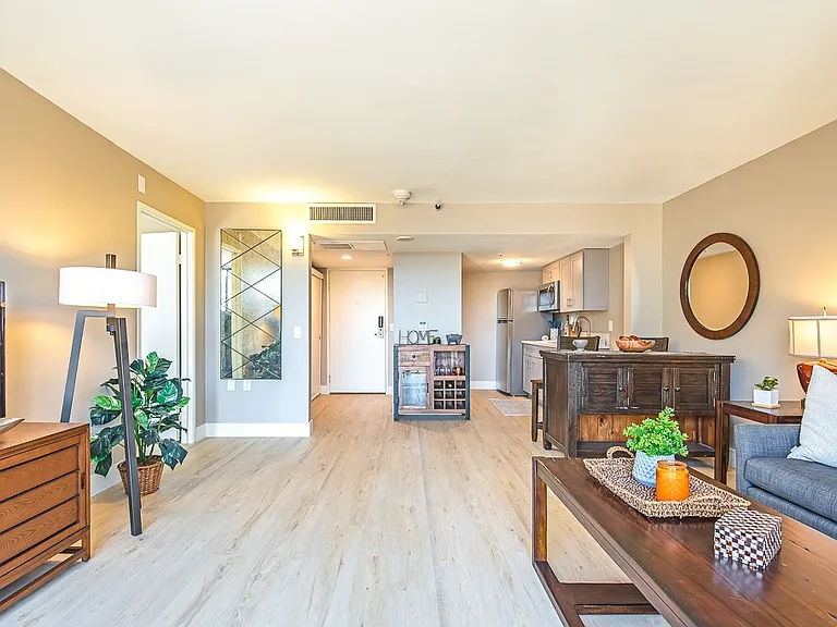 The Meridian at Laguna Hills - 55+ Active Adult Apartments — Photo 7