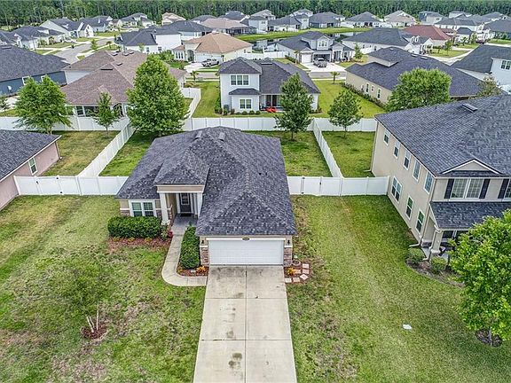 3rd image of 95060 Bellflower Way