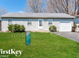 4414 Prairie Ave, McHenry, IL 60050