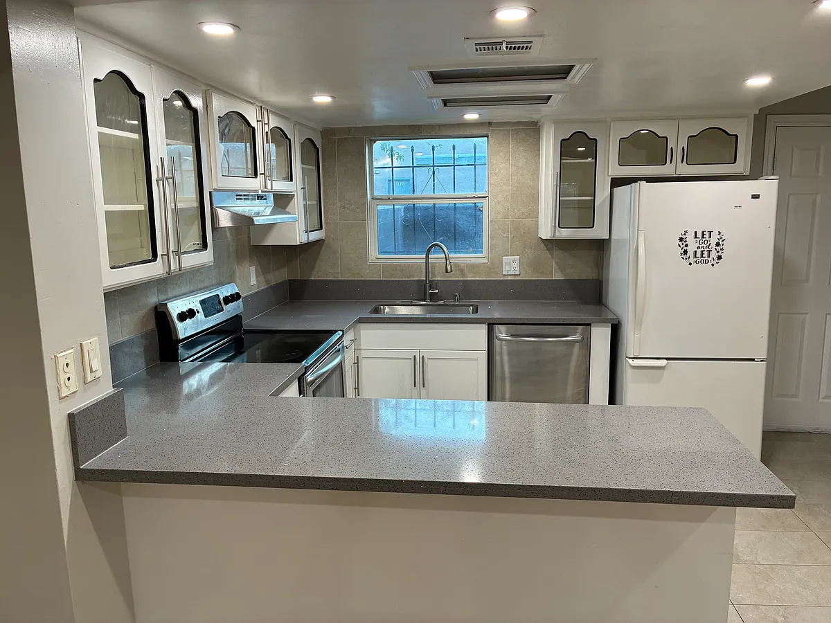 Building Photo - 1533 Saylor Way