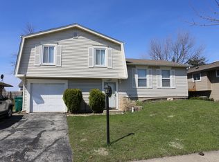 1484 Volkamer Trl, Elk Grove Village, IL 60007