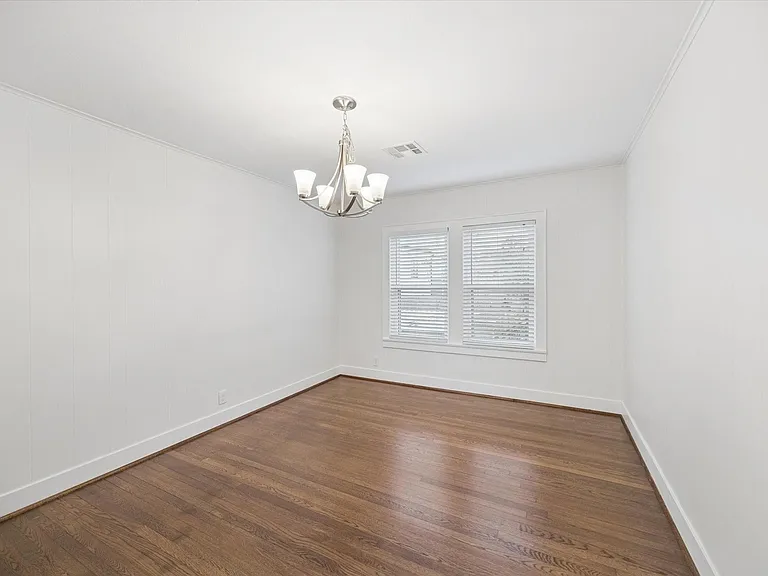 1937 W McKinney St #1939 — Photo 5
