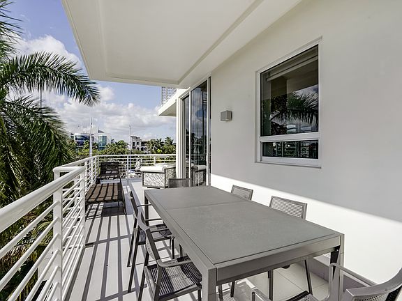 4th image of 151 Isle Of Venice Dr APT 3B