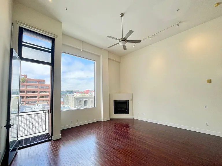 200 Townsend St #32 — Photo 2