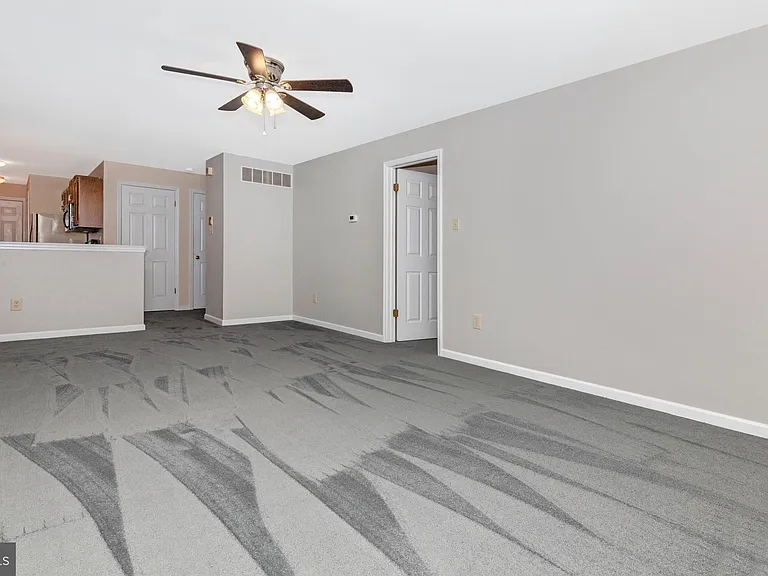 250 Yorkminster Rd #1301A — Photo 4