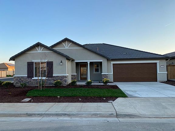 3rd image of 3590 Hawks Peak Dr