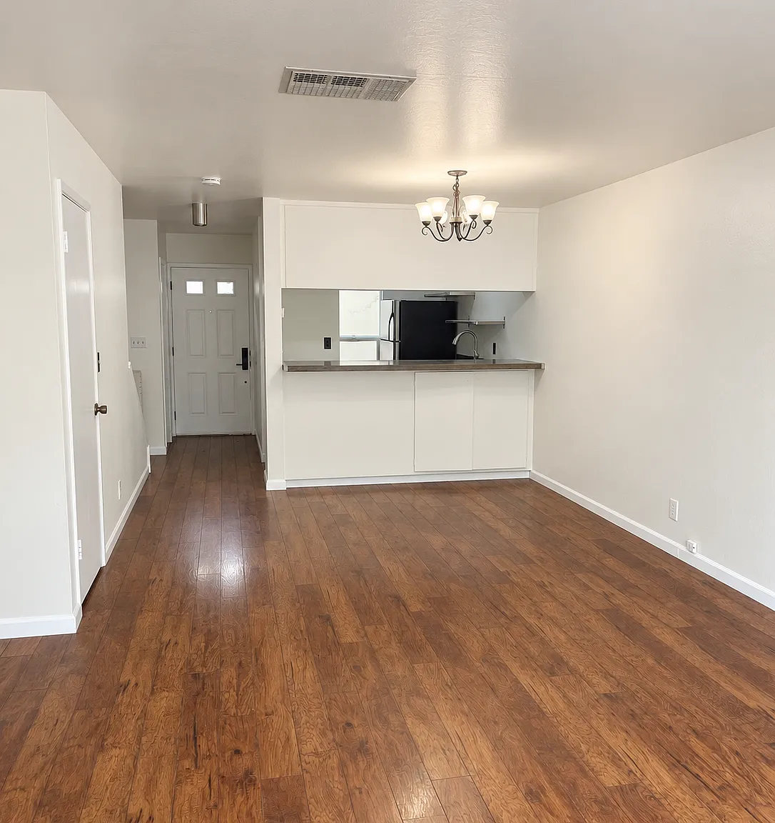 2 bed, 1.5 bath, 1144 sqft, $2,950 — Photo 1