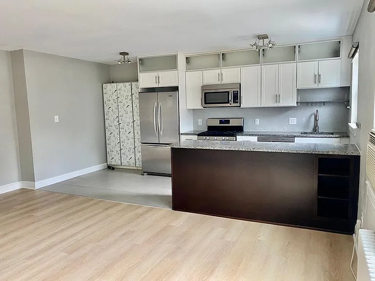 2339 40th Pl NW #304 — Photo 2