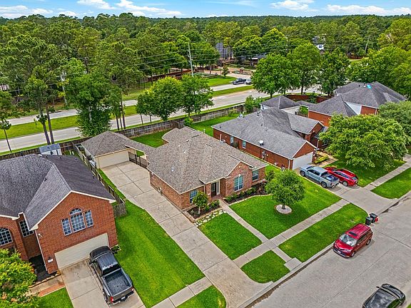 3rd image of 15211 Waverly Canyon Ct