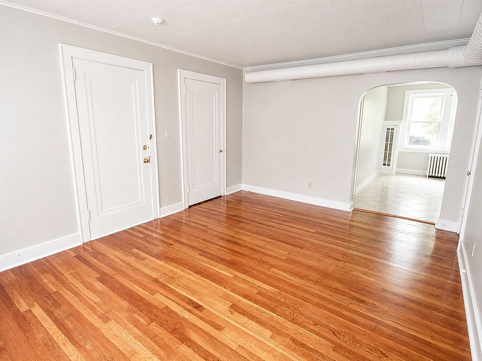 1st image of 37 Overlook Dr