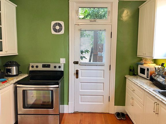 5th image of 510 E Roy St