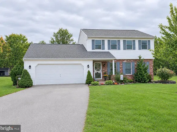 1447 Mensch Ln, Gilbertsville, PA 19525
