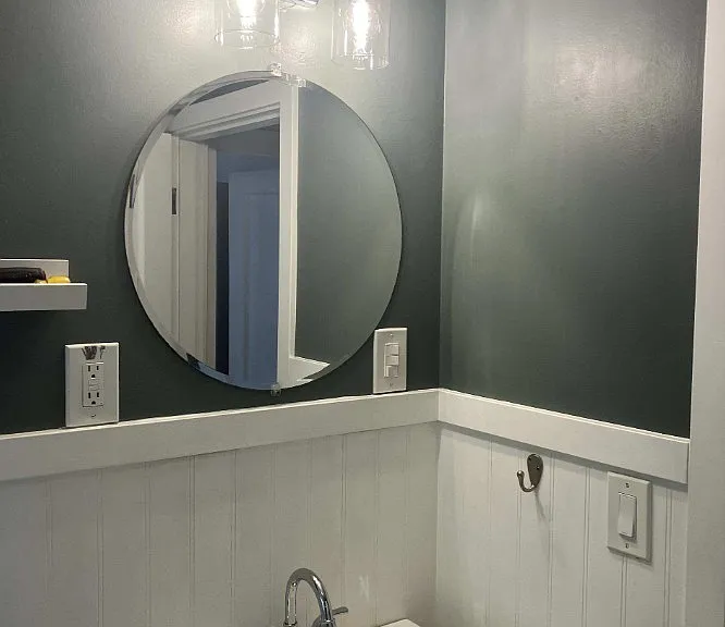 Main bathroom