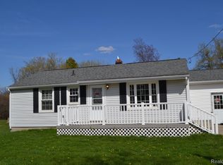 11056 Vassar Rd, Otisville, MI 48463