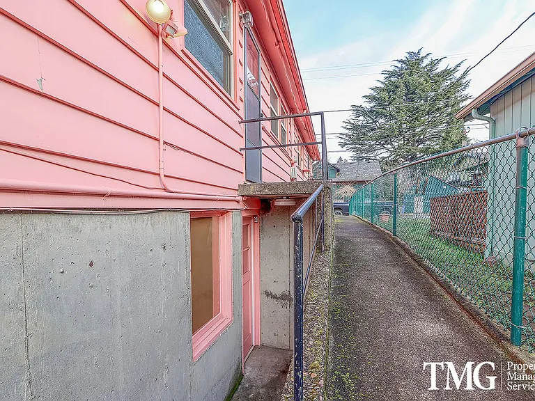 3010 SE 35th Ave — Photo 7