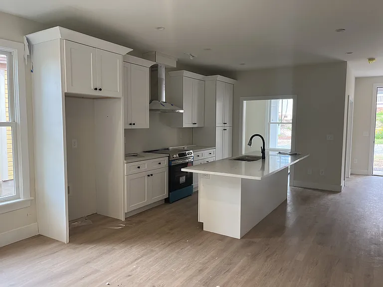 805 Yancey St #A — Photo 3