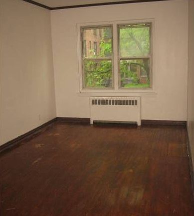 2nd image of 4715 40th St