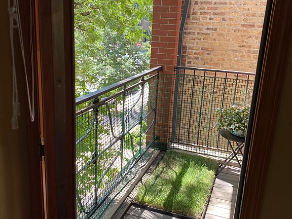 5th image of 1146 W Wrightwood Ave
