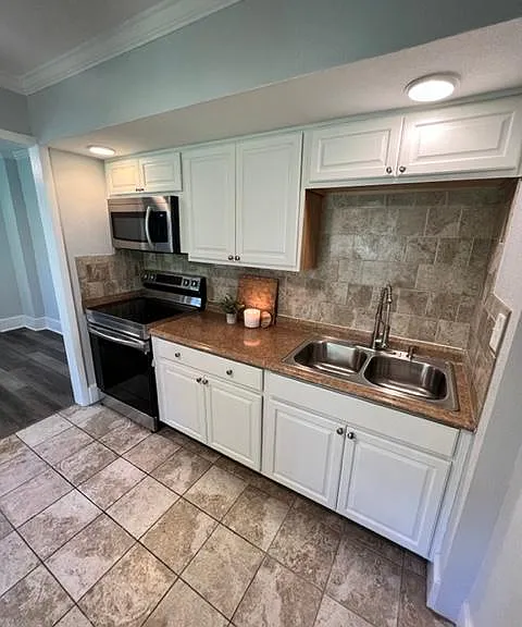 2435 Burlington Ave N #2435 — Photo 8