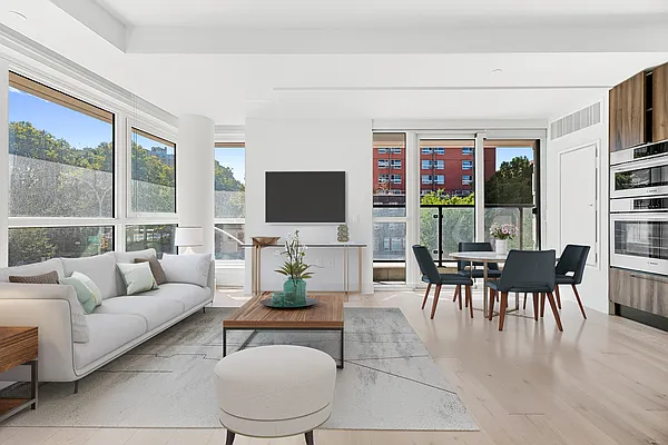 Rented by REAL New York | media 26