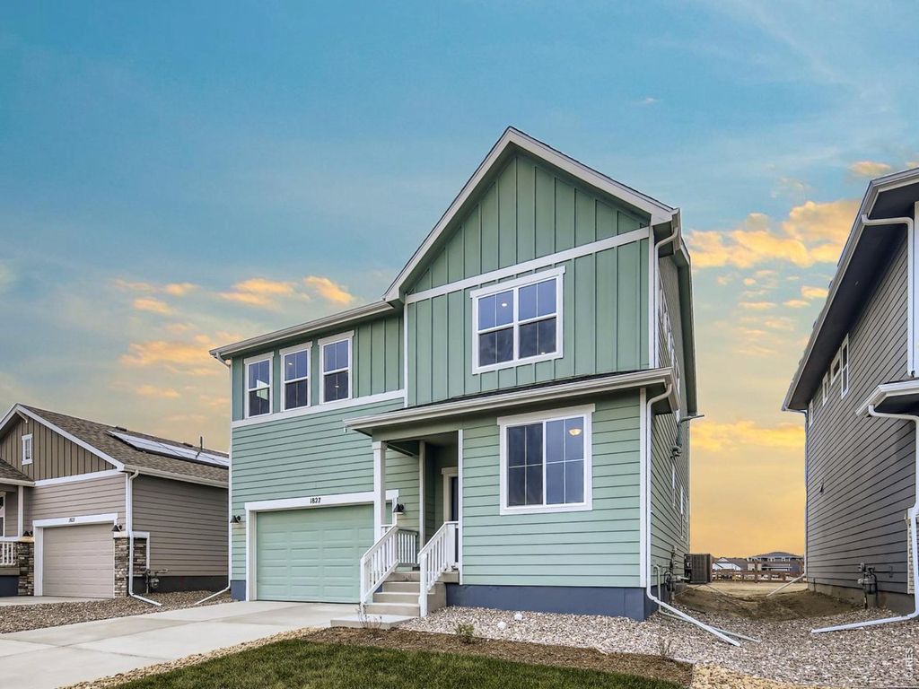 1827 Cord Grass Dr