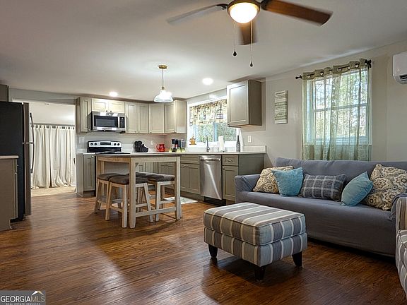 3rd image of 107 S Gates Rd