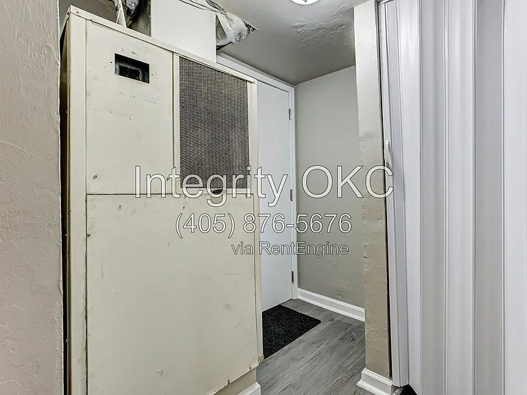 1919 NW 11th St #4D — Photo 9