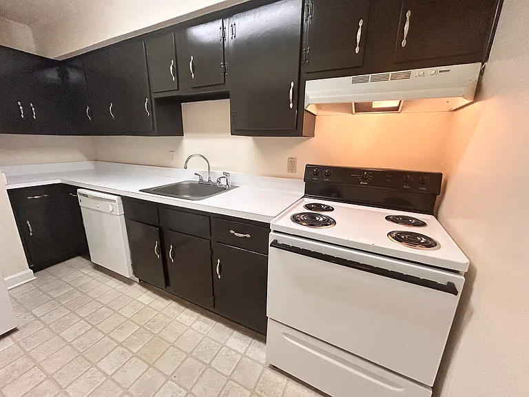 Princeton Circle West Apartments — Photo 75