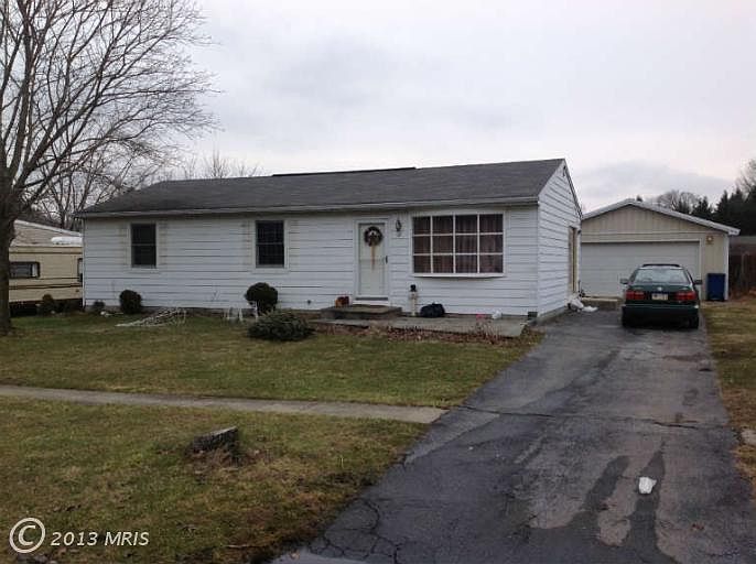 2nd image of 12 W Douglas Ct