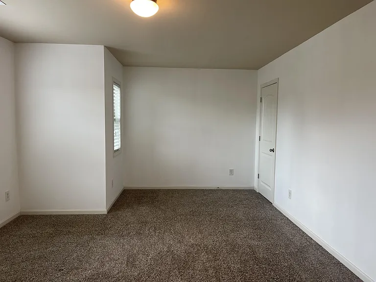 765 Westmoreland Ln — Photo 20
