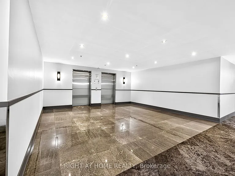 570 Lolita Gdns #430 — Photo 9