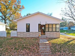 321 W 8th St, Bicknell, IN 47512