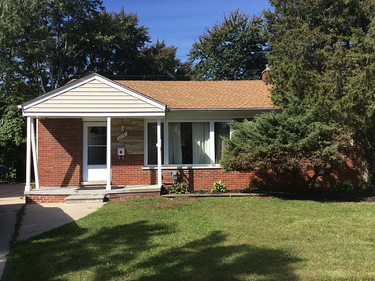 22181 Marlow Ave — Photo 1