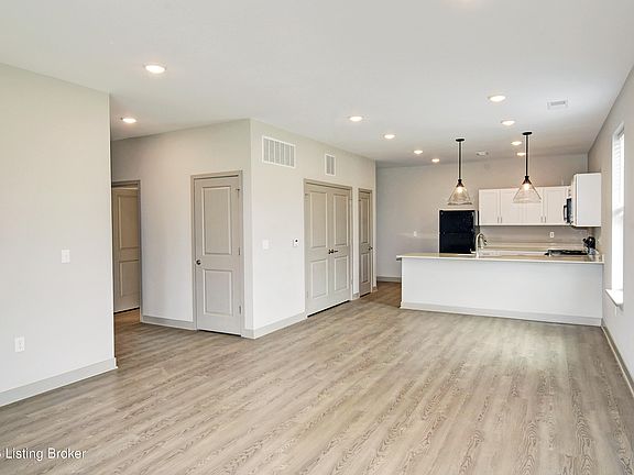 5th image of 11611 Longevity Ln