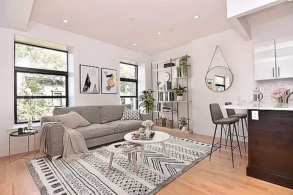 Rented by Bohemia Realty Group | media 18