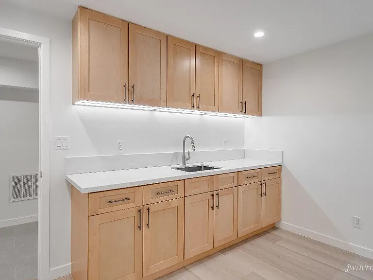 2714 Noriega St — Photo 26
