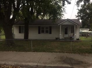2949 W Calhoun St, Springfield, MO 65802