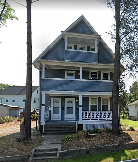 132 Wakelee Ave — Photo 1