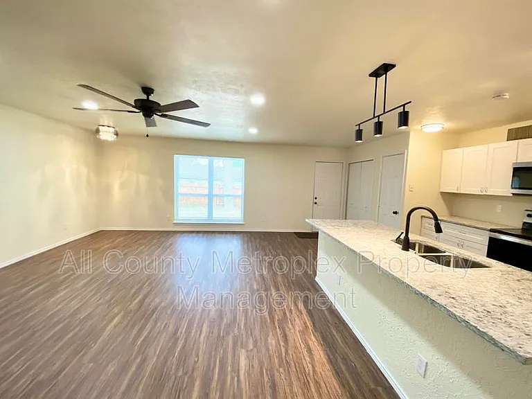 1702 Pilot Way — Photo 3