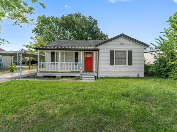 2427 Hodges St, Baytown, TX 77521