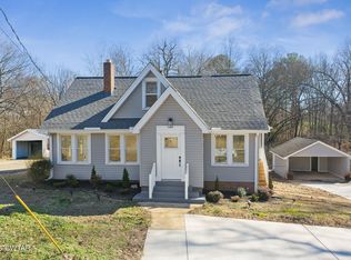 242 N Broad St, Lexington, TN 38351