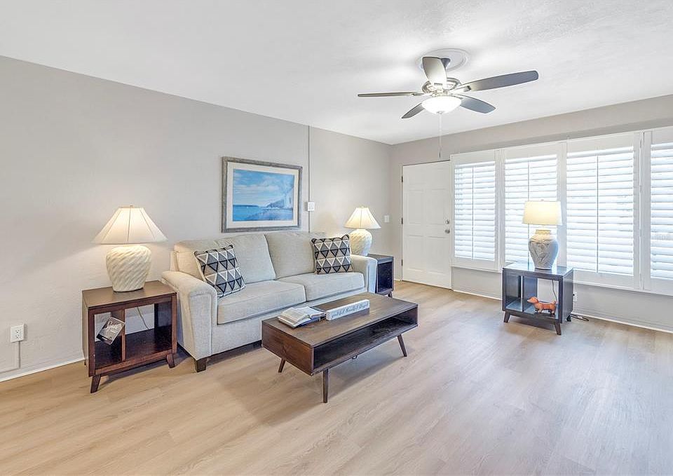 Clearview Oaks Paradise Sec 4300 58th St N Saint Petersburg, FL