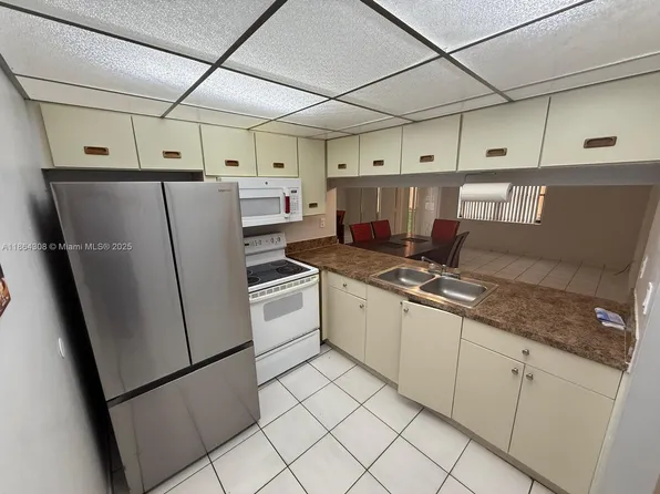 6395 W 27th Ct APT 102, Hialeah, FL 33016