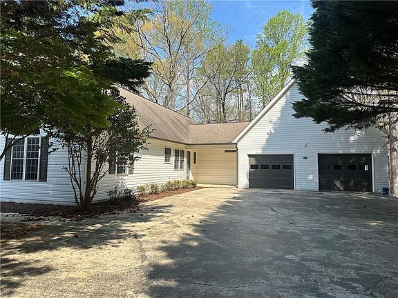 5th image of 225 Rock Springs Rd