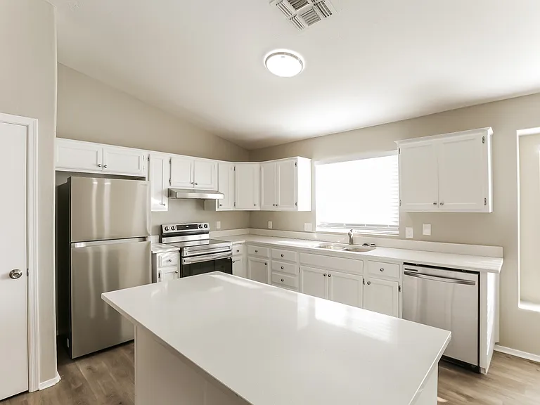 8473 W Audrey Ln — Photo 6