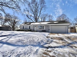 9624 Grandview Dr, Overland Park, KS 66212